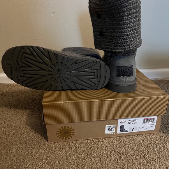 Womens Ugg Boots Size 7 Brand New With Box - Picture 4 of 4